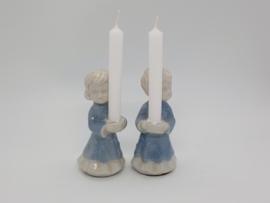 Twee blauwe vintage engeltjes of koorzangertjes van porselein