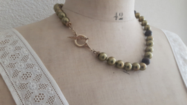 Vintage Monet ketting groene faux parels