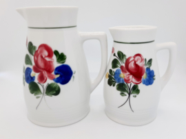 Vintage kannetjes Lilien Porzellan en twee bekers