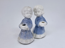 Twee kandelaars Lilien porselein, engeltjes