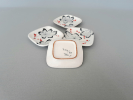 Vier vintage petit-four schaaltjes