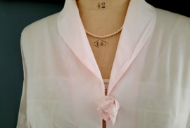 Vintage off-white faux parelketting van Monet