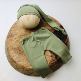 Newborn - Pants & Hat  - olive