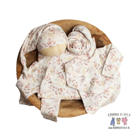 Newborn Romper - Flower Collection - Watercolor Rose Lace