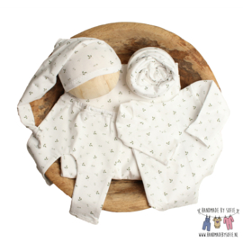 Newborn Romper - Flower Collection - Small Leaf Lace