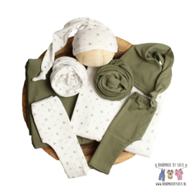 Newborn Romper - Flower Collection - Small Leaf