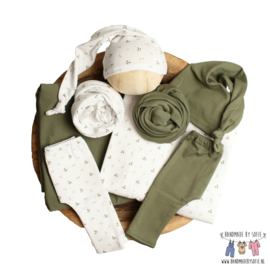 Newborn Romper - Flower Collection - Small Leaf Lace