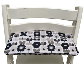 Zitkussen -Bloemen zwart beige