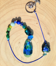 Suncatcher met blauw koord, zeester en klavertje vier