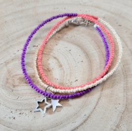 Fijne armbandjes in grijs, roze, wit en zilver