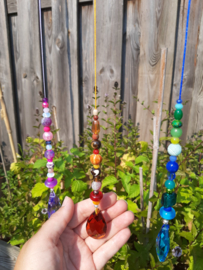 Suncatcher met bruine kralen en Ohm hanger