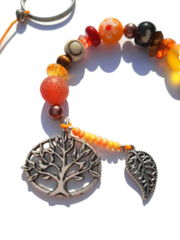 Tree of life - levensboom - gelukshanger met rode en oranje kralen