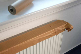 ZELFKLEVEND AFDEKPAPIER - 50 gr/m2 - 30cm x 50m (wordt verkocht per 12 rollen) - € 13,90 / rol excl. BTW