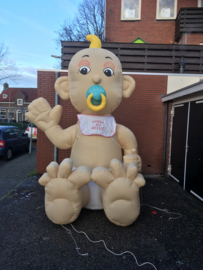 Te huur baby  4 meter € 40 per week en € 50 borg