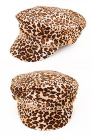 Pet panter met  gouden ketting
