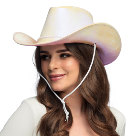Hoed cowboy Pearl wit Cowboyhoed Pearl wit Laat de bride-to-be stralen op haar vrijgezellenfeest met deze trendy witte cowboyhoed met prachtige parelmoer glans. Deze western hoed is uiteraard ook het perfecte accessoire voor een wild west themafeest of fo
