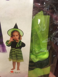 little witch  dress and hat kleur groen/zwart maat 1/2 jaar