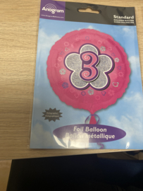 Folie ballon nummer 3 roze 45 cm wordt geleverd zonder helium
