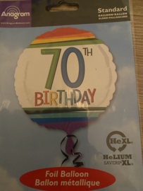 Folieballon radiant '70'. Deze folieballon heeft een grootte van 45cm en kan zowel met lucht als met helium worden gevuld. Wanneer de ballon gevuld wordt met helium, blijft hij zweven. wordt geleverd met  helium af te halen in de winkel