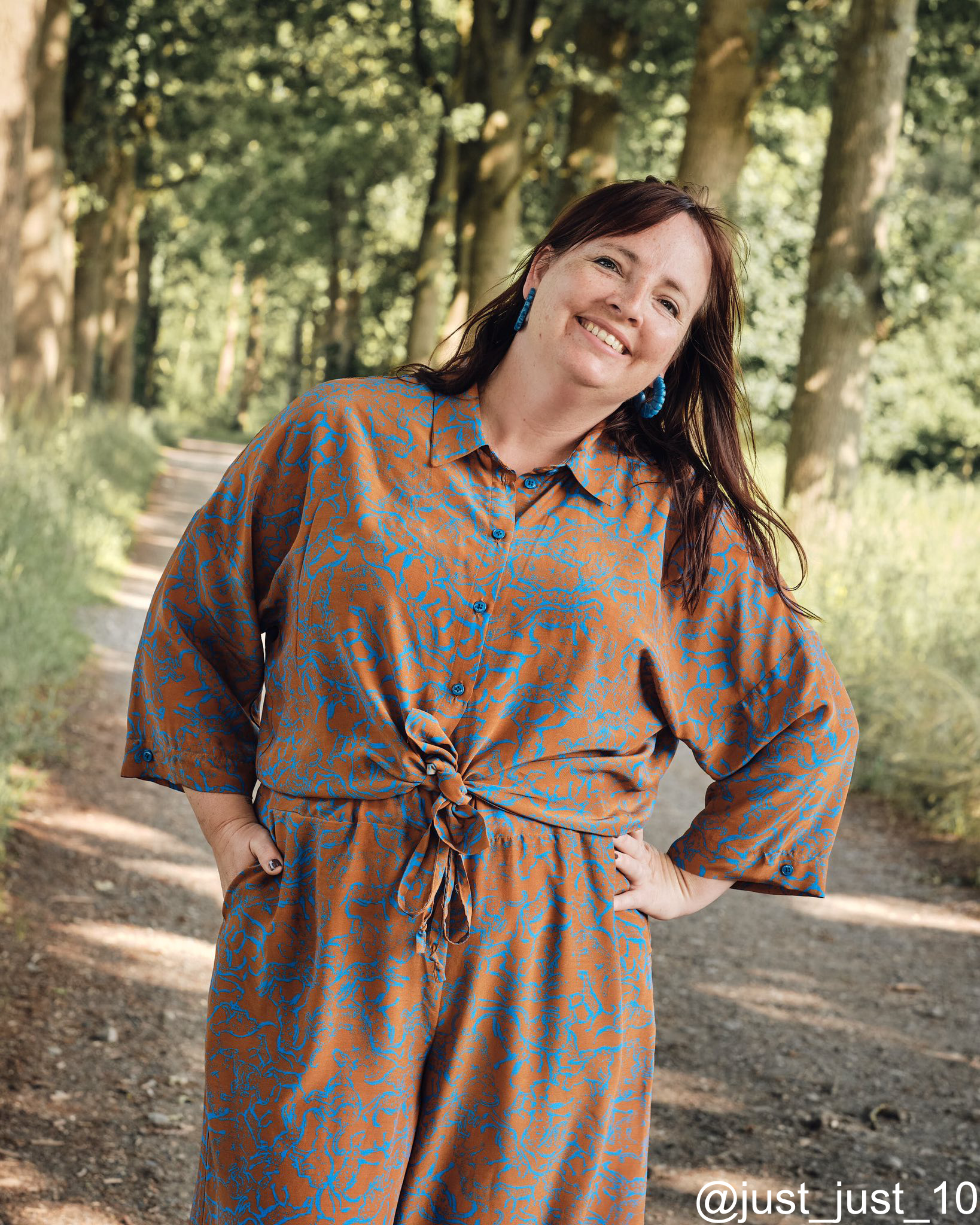 Kiki broek en blouse voor dames & tieners – papieren naaipatroon