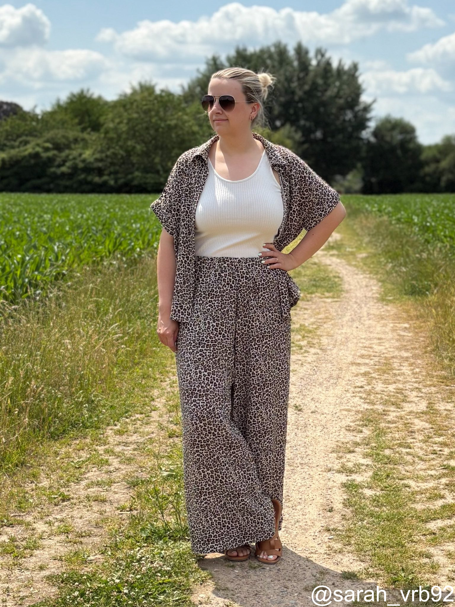 Kiki broek en blouse voor dames & tieners – papieren naaipatroon