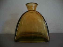 Zware glazen vaas - geel glas - VERKOCHT