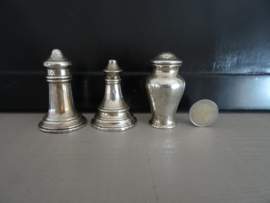 Zilveren strooibusjes - peper- en zoutstel - zilver - VERKOCHT