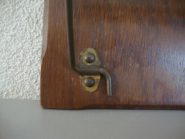 Oud krantenrek wandplank Couranten kranten - VERKOCHT
