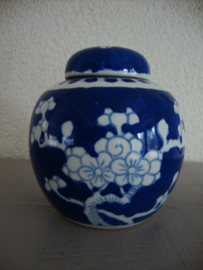 Gemberpotje prunus - blauw wit - VERKOCHT