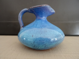 Klein blauw kruikje - mini vaasje - keramiek - VERKOCHT