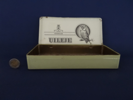 Vintage blik - uiltje - sigaren