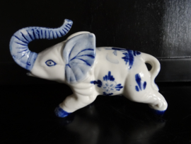 Beeldje olifant - Delfts blauw - handpainted - VERKOCHT