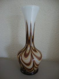 Vaas retro - opaline glas bruin gevlamd - VERKOCHT
