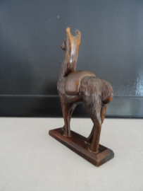 Houten beeldje alpaca - VERKOCHT
