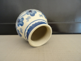 Klein vaasje - blauw/wit - VERKOCHT