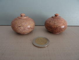 Set van 2 speksteen potjes - zoutpotjes - VERKOCHT