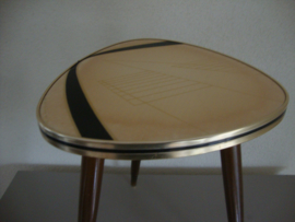 Vintage bijzettafeltje - VERKOCHT