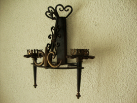Oude kandelaar - wandkandelaar