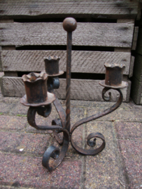 Oude kandelaar - voor 3 kaarsen