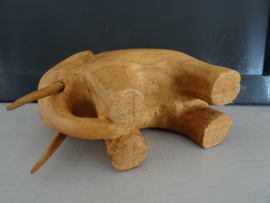 Houten beeldje - olifant - VERKOCHT