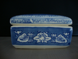 Chinees opbergdoosje - Blauw/wit - VERKOCHT
