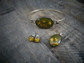 Sieraden set droogbloemen - hanger - armband- oorknopjes - VERKOCHT