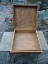 Houten kistje - Fries kerfsnijwerk - VERKOCHT