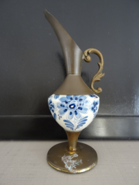 Oud kannetje - messing of koper met Delfts blauw - VERKOCHT