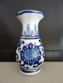Vaasje blauw/wit - VERKOCHT