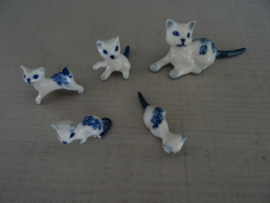 Beeldjes - poesjes - miniatuur - Delfts blauw - VERKOCHT