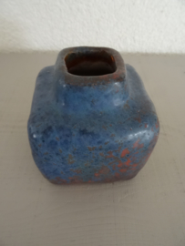 Blauw vaasje - keramiek - VERKOCHT