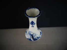 Klein vaasje Delfts blauw - handpainted - VERKOCHT