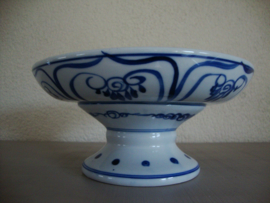Schaal blauw/wit op voet - VERKOCHT