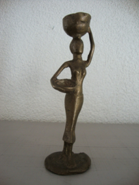 Koperen beeldje - vrouw - VERKOCHT